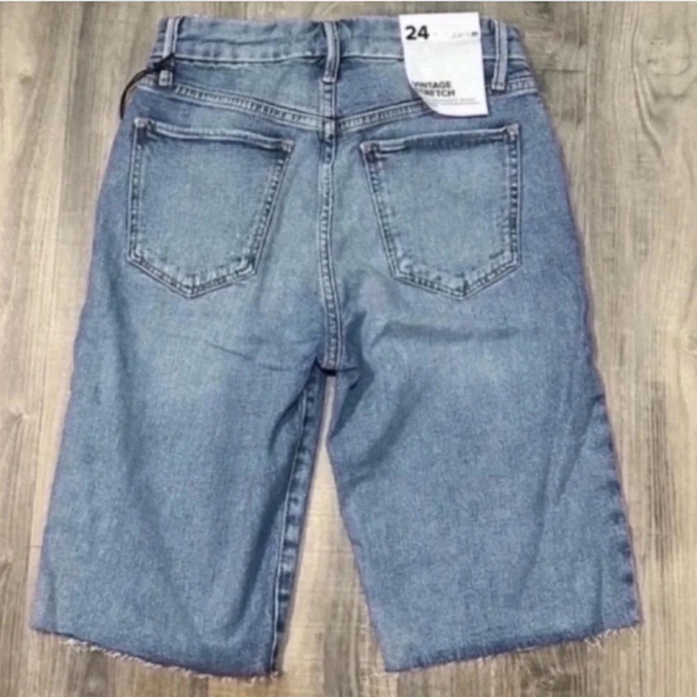 Joe's Jeans Light Blue Denim Shorts 24 - Picture 4 of 6